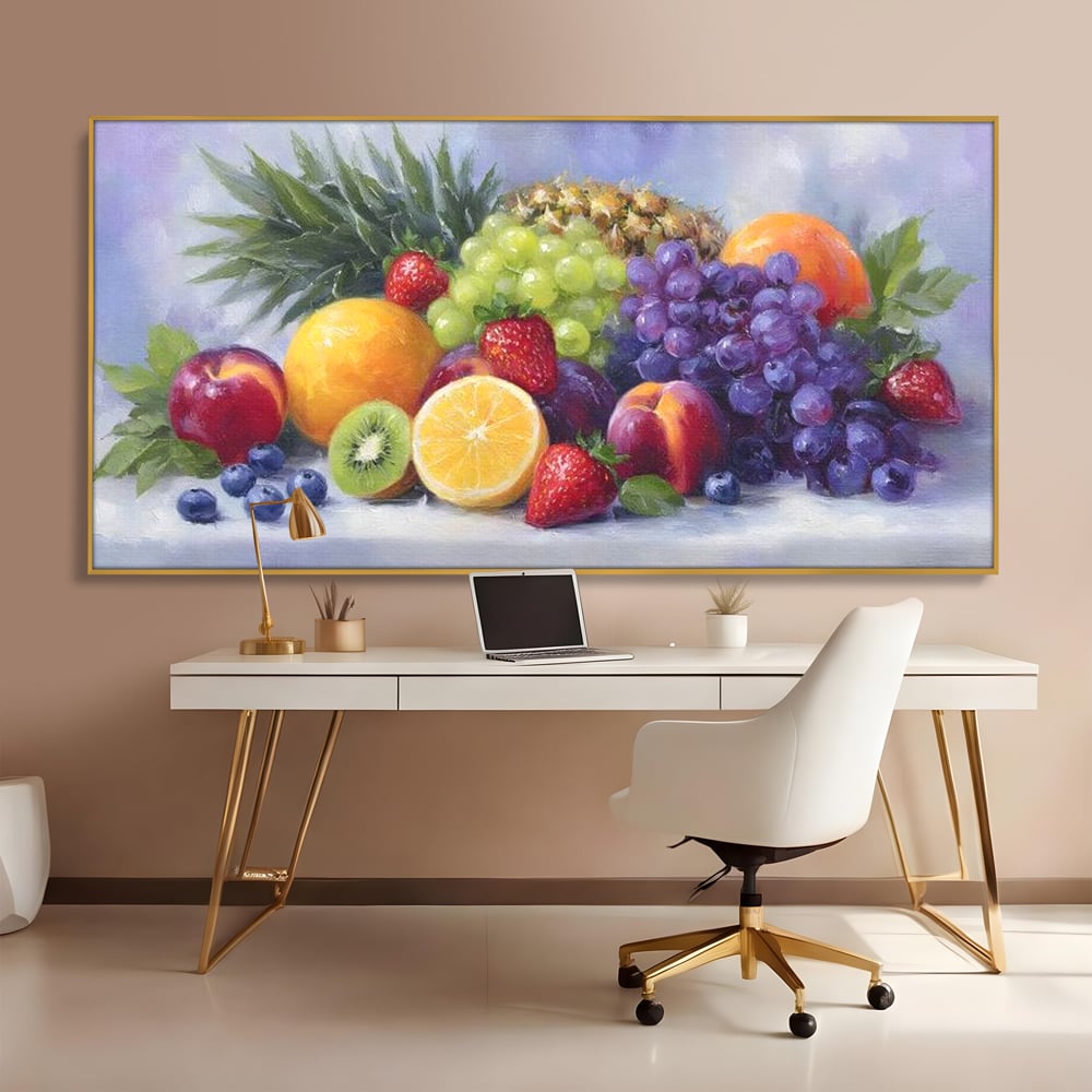 Tablou canvas cu pictura cu cos de fructe, in rama de aluminiu auriu, pe perete intr-un birou